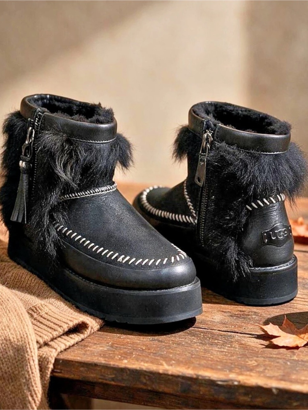 UGG Black Fluff Punk Boot Leather Sheepskin Stitch Mini Zipper Platform Size 5